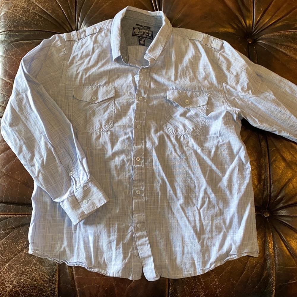 Like new light blue grey crosshatch cotton blend long sleeved dress shirt